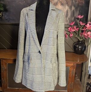 Tom Taylor.  NWT.      S/M